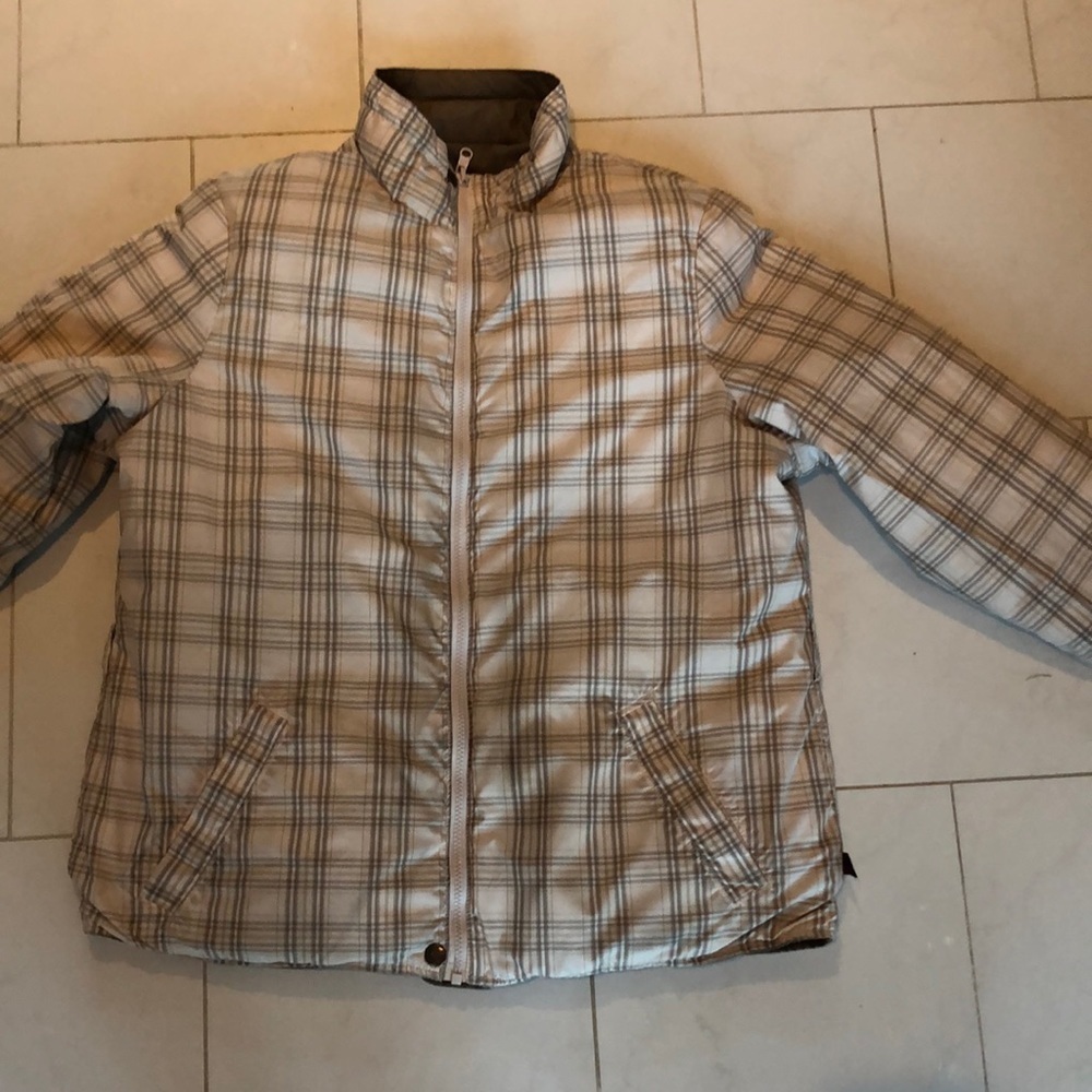 Woolrich reversible brown / cream plaid jacket. Zip up. Down filled.